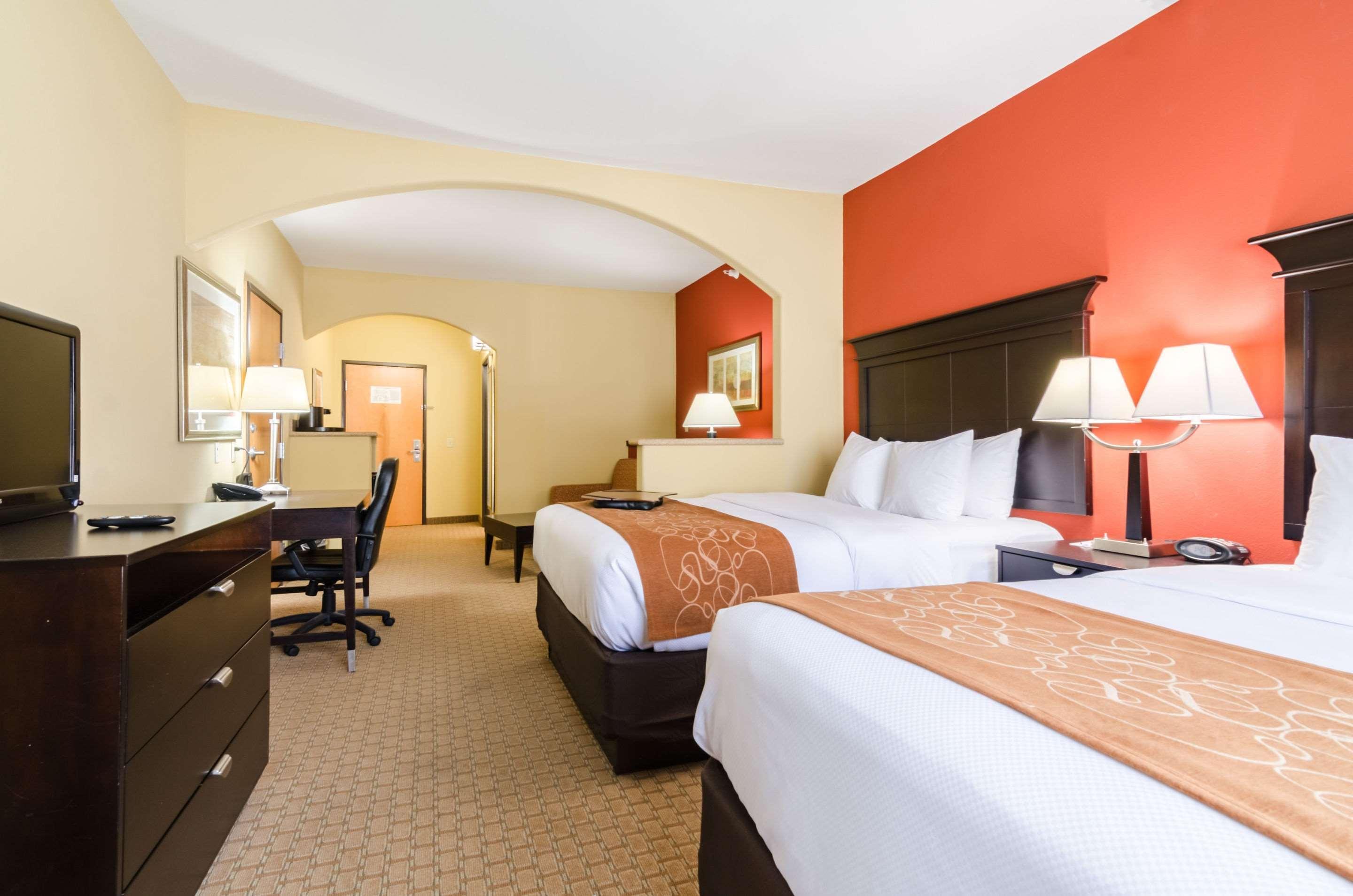 Comfort Suites Salina South Εξωτερικό φωτογραφία