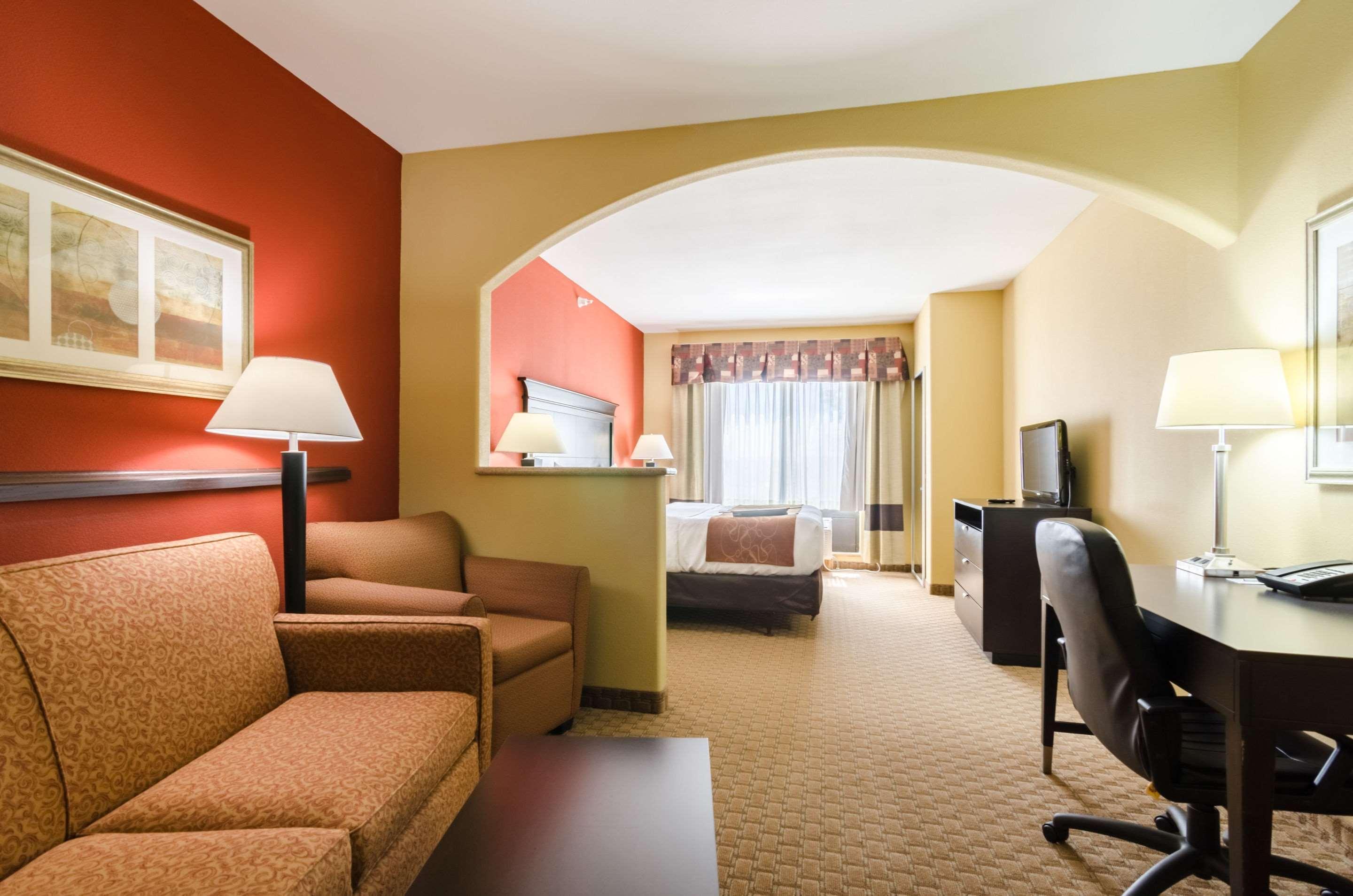 Comfort Suites Salina South Εξωτερικό φωτογραφία