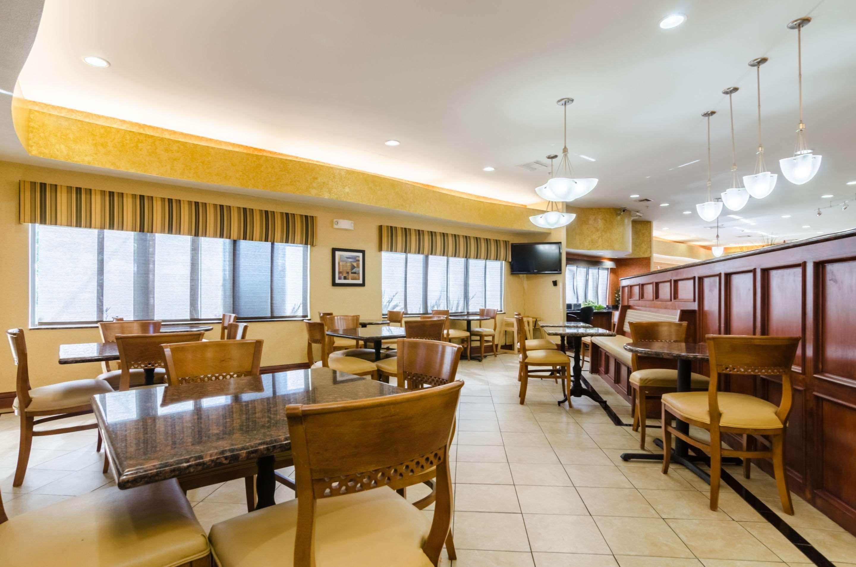 Comfort Suites Salina South Εξωτερικό φωτογραφία
