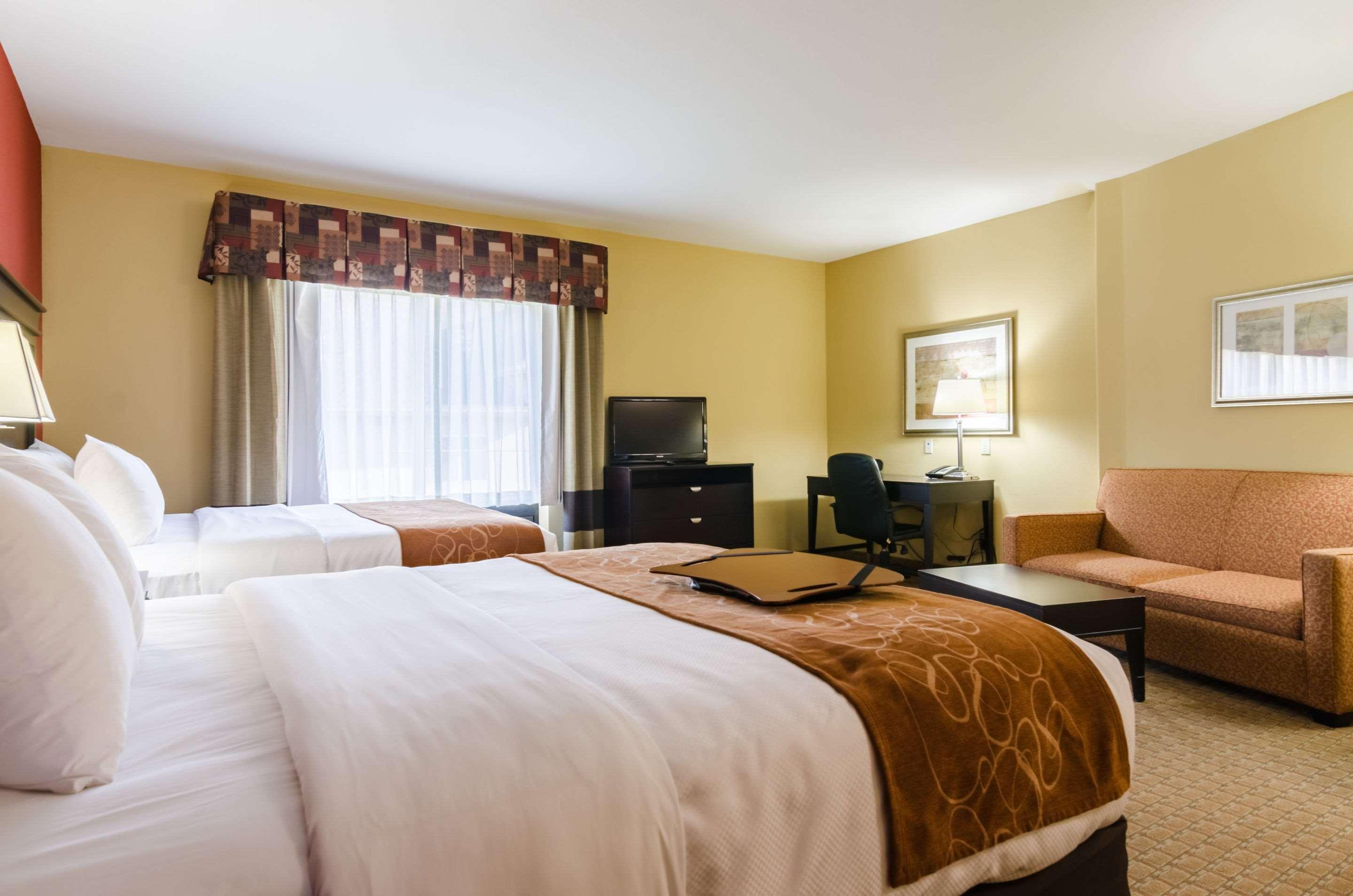 Comfort Suites Salina South Εξωτερικό φωτογραφία