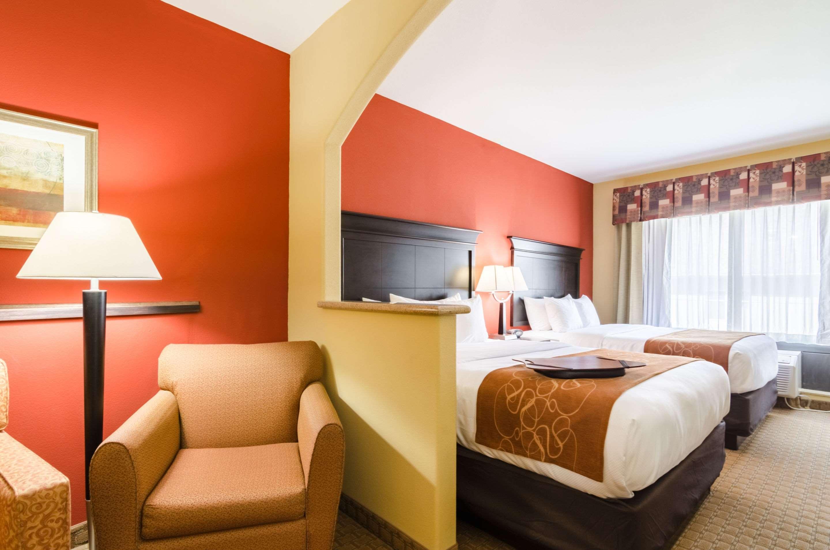 Comfort Suites Salina South Εξωτερικό φωτογραφία