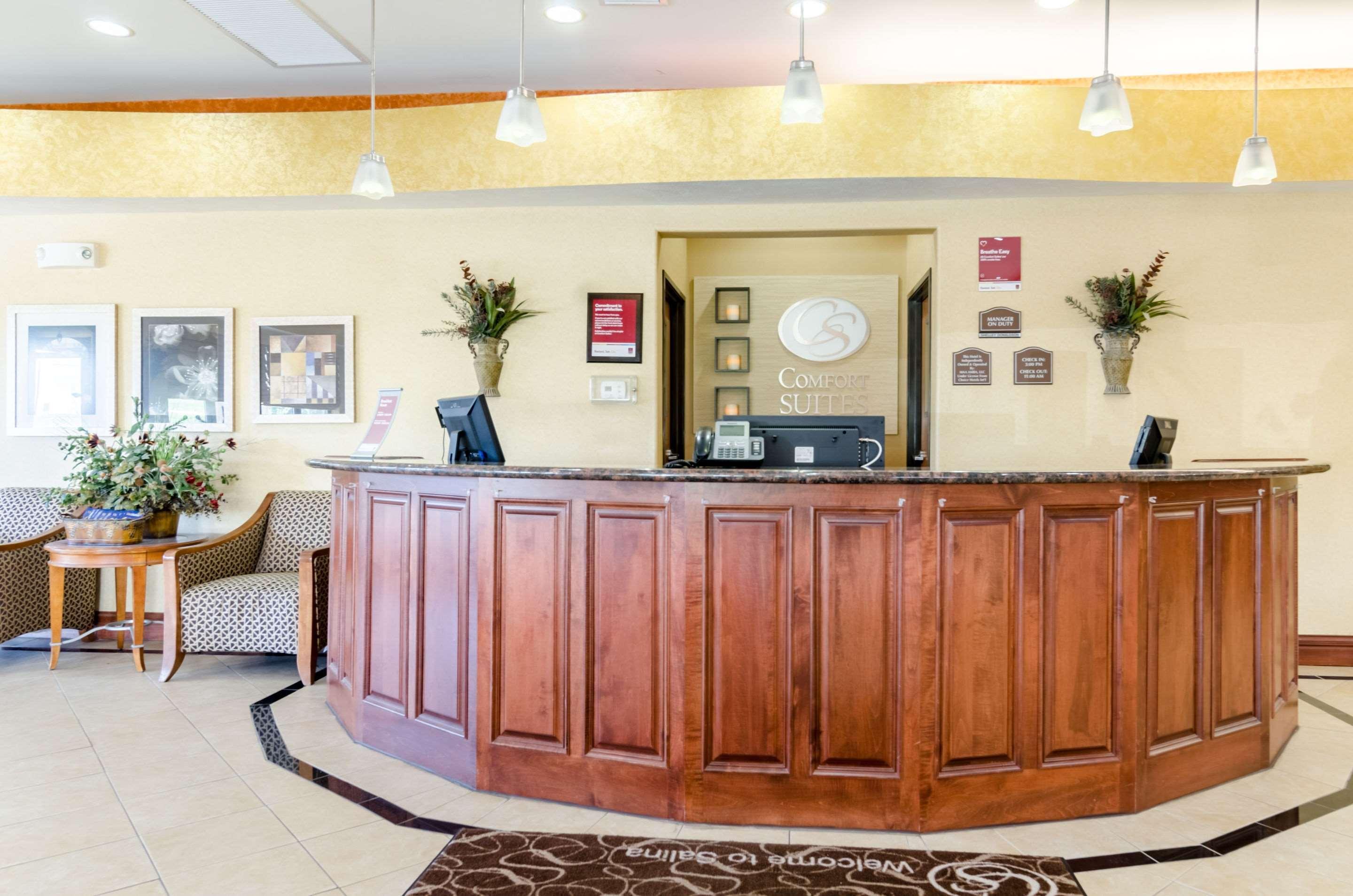 Comfort Suites Salina South Εξωτερικό φωτογραφία