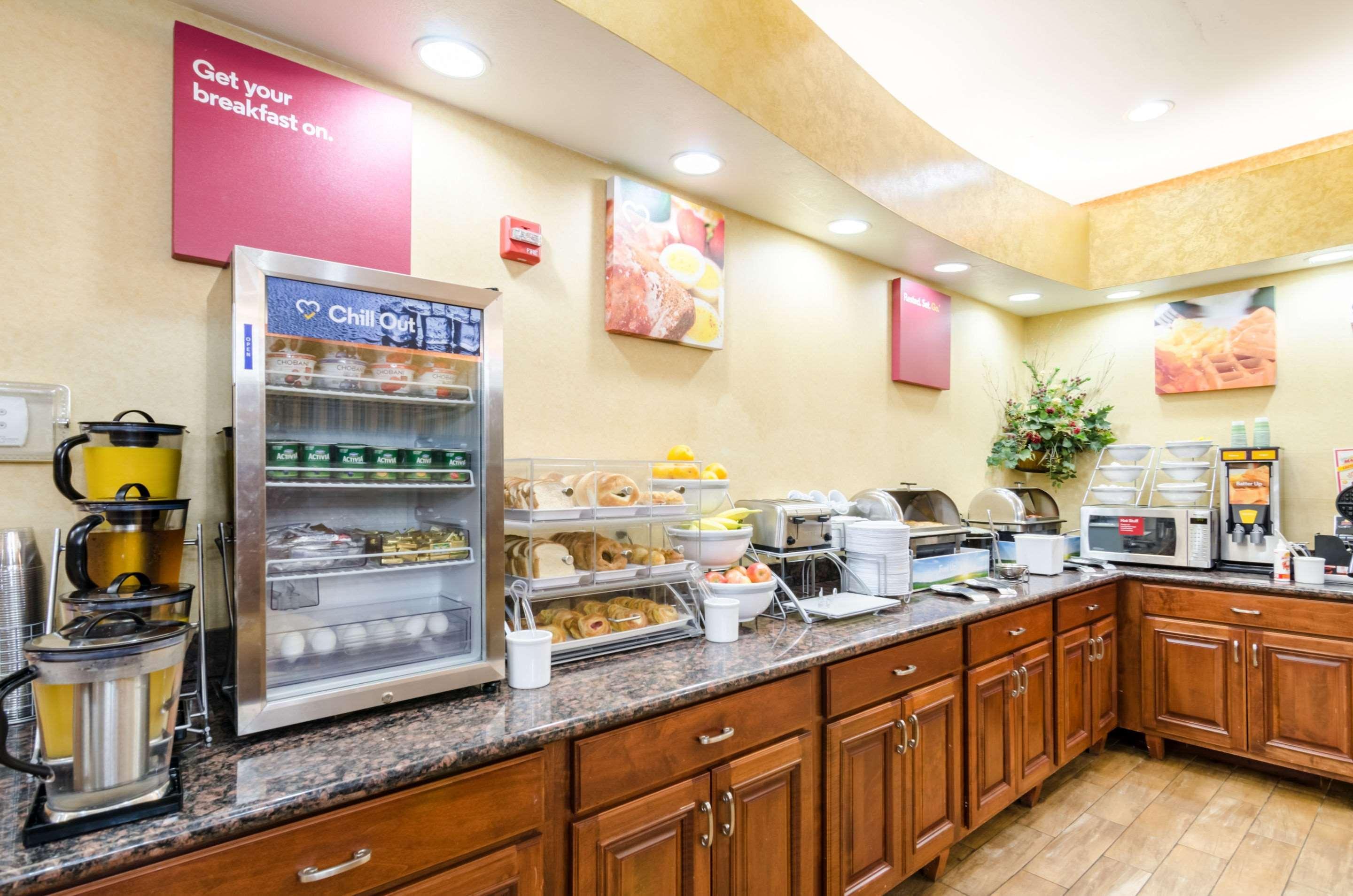 Comfort Suites Salina South Εξωτερικό φωτογραφία