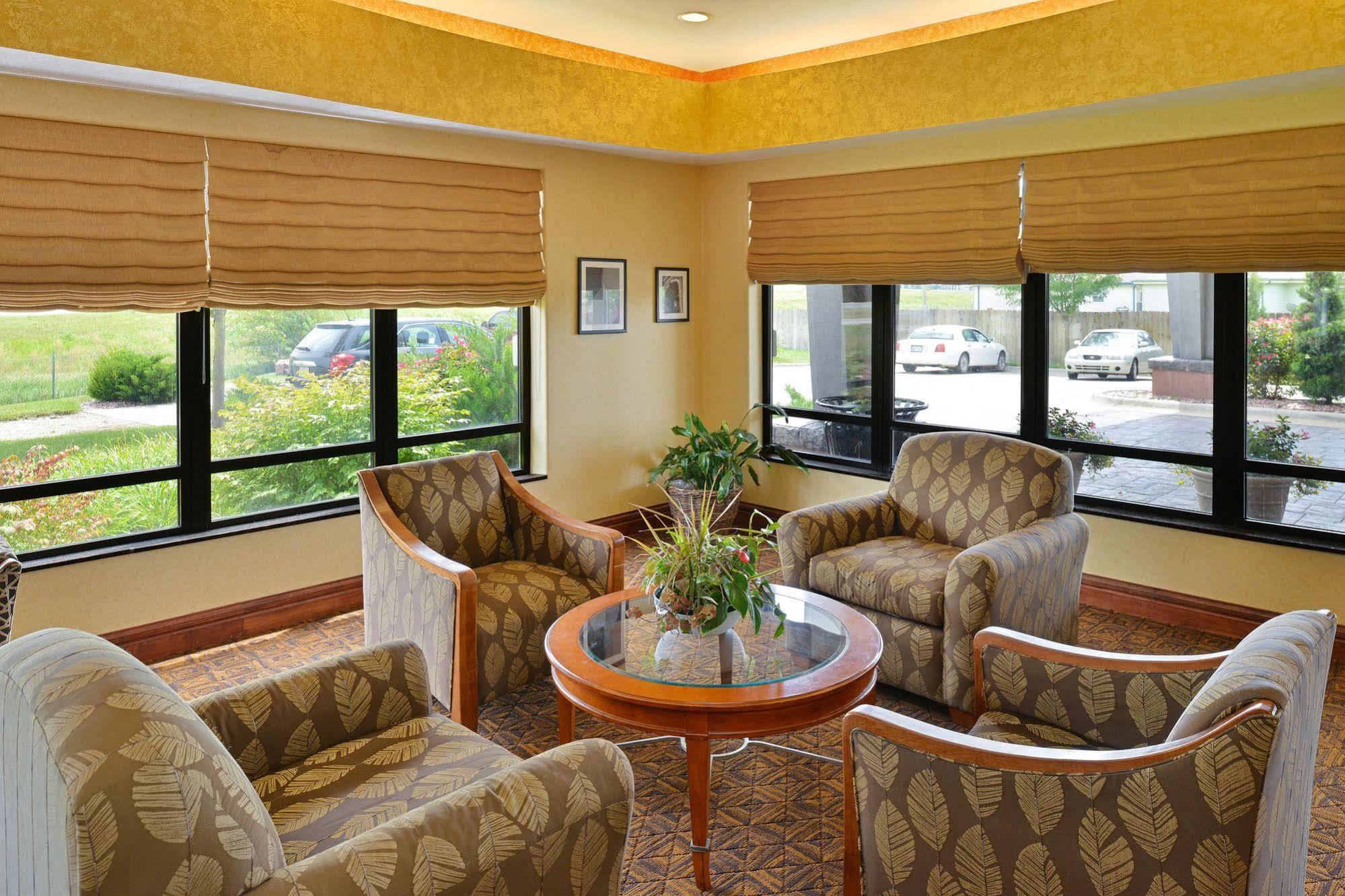 Comfort Suites Salina South Εξωτερικό φωτογραφία