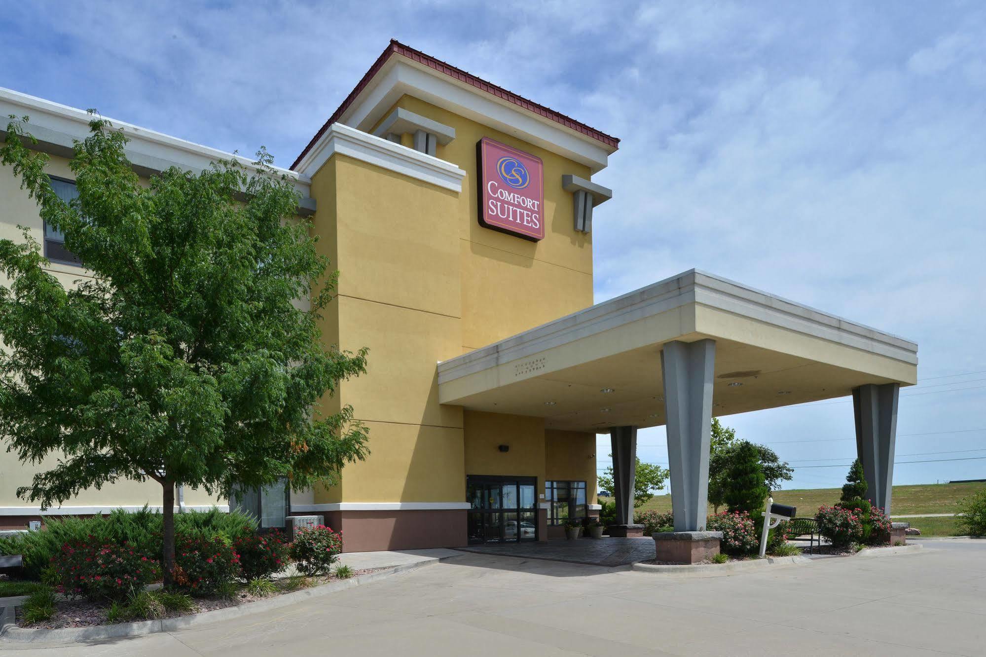 Comfort Suites Salina South Εξωτερικό φωτογραφία